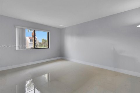 Copropriété à vendre à Weston, Floride: 2 chambres, 114.36 m2 № 2390166 - photo 15