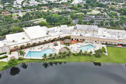 Copropriété à vendre à Weston, Floride: 2 chambres, 114.36 m2 № 2390166 - photo 28