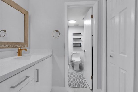 Copropriété à vendre à Weston, Floride: 2 chambres, 114.36 m2 № 2390166 - photo 19