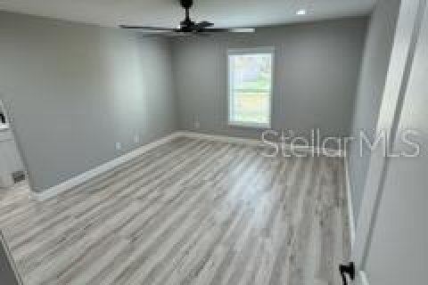 House in Cape Coral, Florida 4 bedrooms, 168.06 sq.m. № 1335173 - photo 12