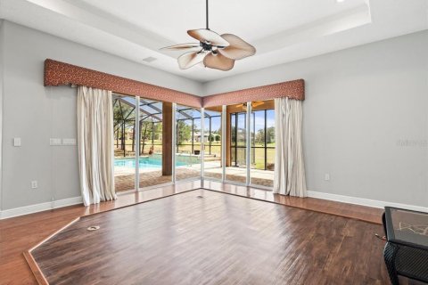 House in Weeki Wachee, Florida 3 bedrooms, 281.31 sq.m. № 1545332 - photo 28