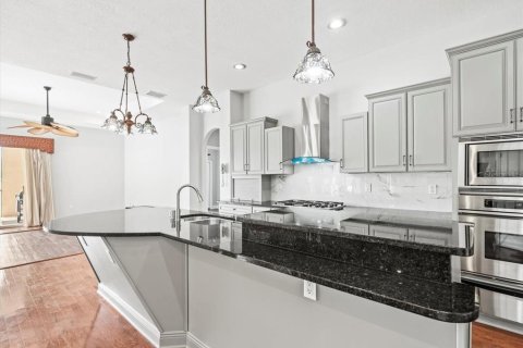 House in Weeki Wachee, Florida 3 bedrooms, 281.31 sq.m. № 1545332 - photo 18