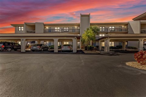 Condo in Punta Gorda, Florida, 2 bedrooms  № 2395869