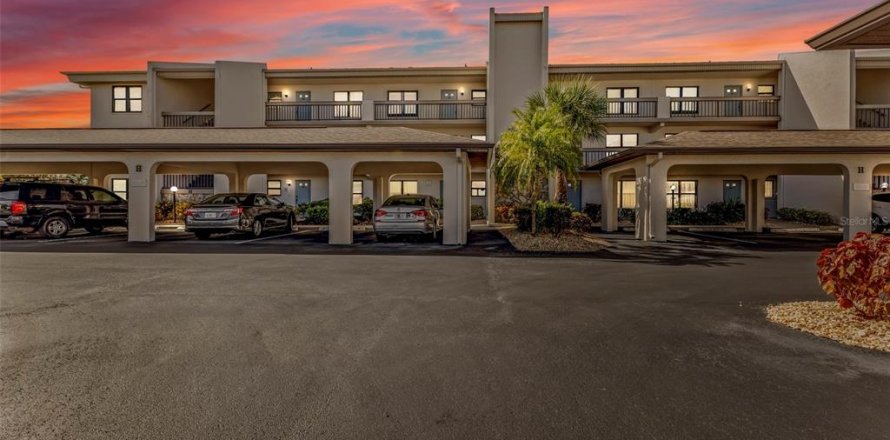 Condo in Punta Gorda, Florida, 2 bedrooms  № 2395869