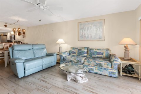 Condo in Punta Gorda, Florida, 2 bedrooms  № 2395869 - photo 16