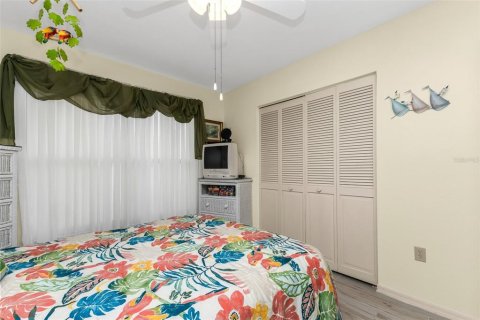 Condo in Punta Gorda, Florida, 2 bedrooms  № 2395869 - photo 24