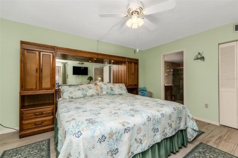 Condo in Punta Gorda, Florida, 2 bedrooms  № 2395869 - photo 19