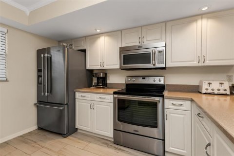 Condo in Punta Gorda, Florida, 2 bedrooms  № 2395869 - photo 11