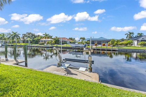 Condo in Punta Gorda, Florida, 2 bedrooms  № 2395869 - photo 2