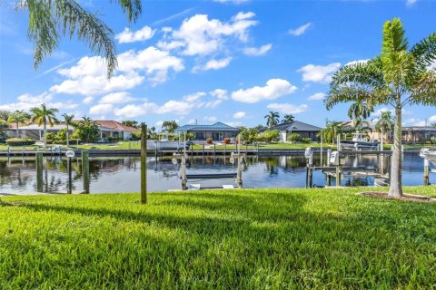 Condo in Punta Gorda, Florida, 2 bedrooms  № 2395869 - photo 3