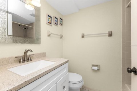 Condo in Punta Gorda, Florida, 2 bedrooms  № 2395869 - photo 25