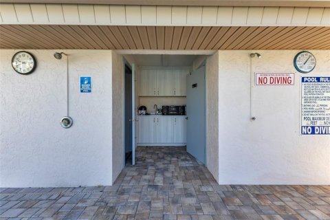 Condo in Punta Gorda, Florida, 2 bedrooms  № 2395869 - photo 8