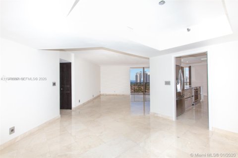 Condo in Aventura, Florida, 2 bedrooms  № 2042086 - photo 13