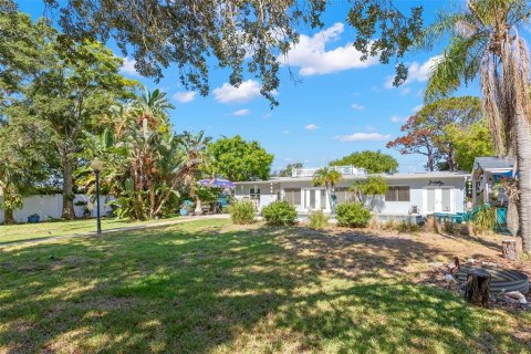 Casa en venta en Palm Harbor, Florida, 3 dormitorios, 209.12 m2 № 2150883 - foto 18