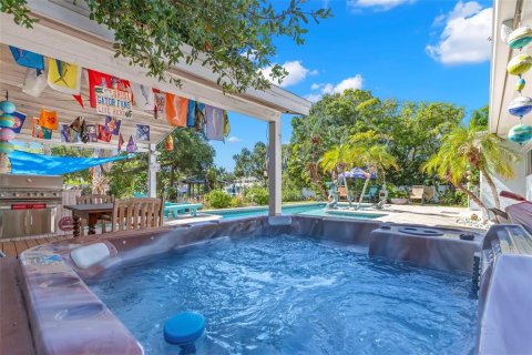 Casa en venta en Palm Harbor, Florida, 3 dormitorios, 209.12 m2 № 2150883 - foto 21