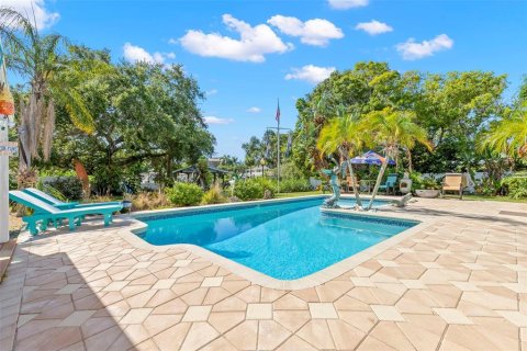 Casa en venta en Palm Harbor, Florida, 3 dormitorios, 209.12 m2 № 2150883 - foto 14