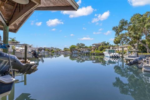 Casa en venta en Palm Harbor, Florida, 3 dormitorios, 209.12 m2 № 2150883 - foto 8