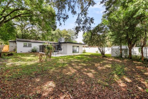 House in Orlando, Florida 3 bedrooms, 185.34 sq.m. № 2239453 - photo 24