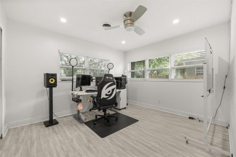 House in Orlando, Florida 3 bedrooms, 185.34 sq.m. № 2239453 - photo 12