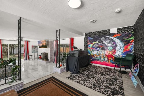 House in Orlando, Florida 3 bedrooms, 185.34 sq.m. № 2239453 - photo 4