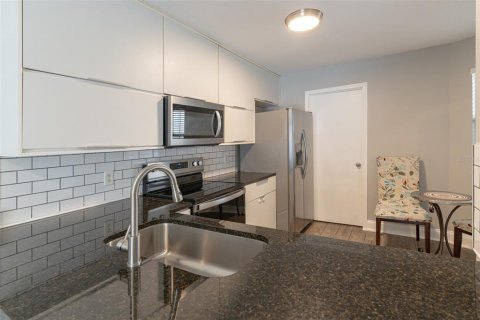 Copropriété à vendre à Orlando, Floride: 2 chambres, 114.27 m2 № 2388331 - photo 6