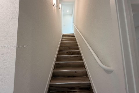 Touwnhouse à vendre à Homestead, Floride: 4 chambres, 129.88 m2 № 2025373 - photo 7