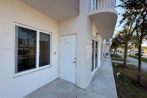 Touwnhouse à vendre à Homestead, Floride: 4 chambres, 129.88 m2 № 2025373 - photo 2