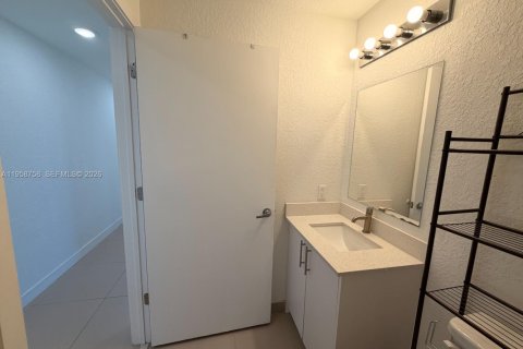 Touwnhouse à vendre à Homestead, Floride: 4 chambres, 129.88 m2 № 2025373 - photo 9