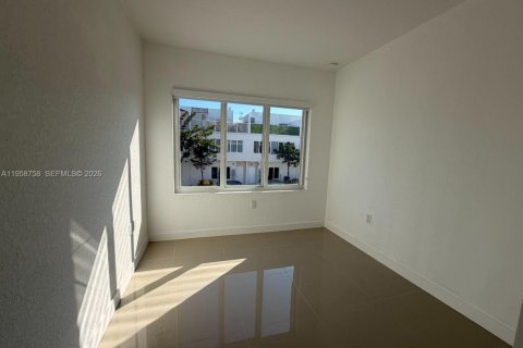 Touwnhouse à vendre à Homestead, Floride: 4 chambres, 129.88 m2 № 2025373 - photo 10