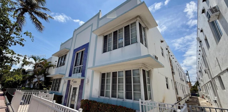 Condo in Miami Beach, Florida, 1 bedroom № 1935144