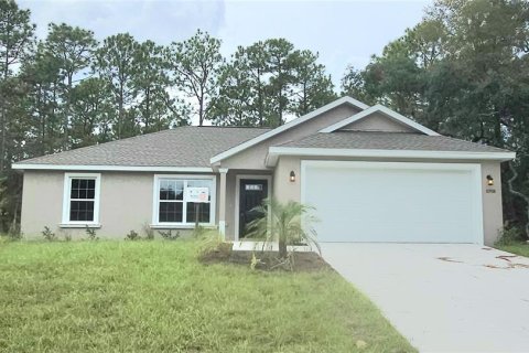 Villa ou maison à Citrus Springs, Floride 3 chambres, 130.53 m2 № 2416241