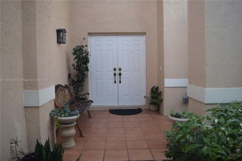 Casa en alquiler en Weston, Florida, 5 dormitorios, 273.23 m2 № 1971020 - foto 1