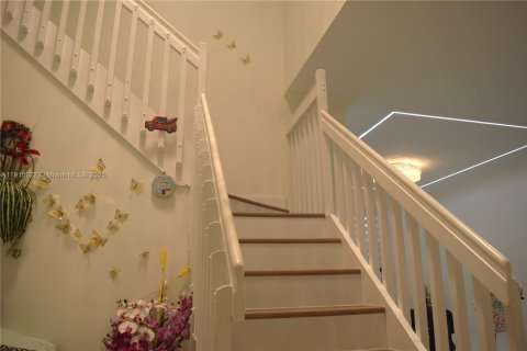 Casa en alquiler en Weston, Florida, 5 dormitorios, 273.23 m2 № 1971020 - foto 14