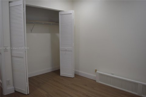 Casa en alquiler en Weston, Florida, 5 dormitorios, 273.23 m2 № 1971020 - foto 26