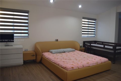 Casa en alquiler en Weston, Florida, 5 dormitorios, 273.23 m2 № 1971020 - foto 20