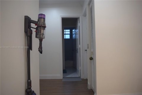 Casa en alquiler en Weston, Florida, 5 dormitorios, 273.23 m2 № 1971020 - foto 23