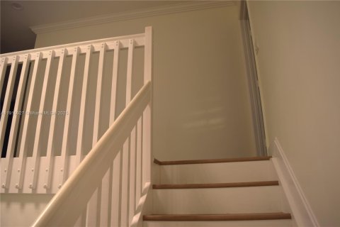 Casa en alquiler en Weston, Florida, 5 dormitorios, 273.23 m2 № 1971020 - foto 16