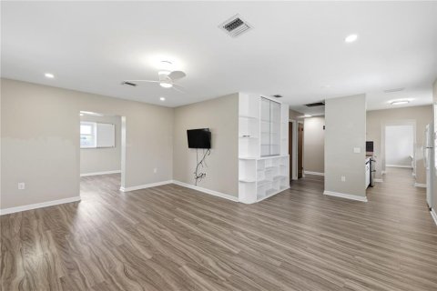 Villa ou maison à vendre à Venice, Floride: 2 chambres, 131.83 m2 № 2298379 - photo 6
