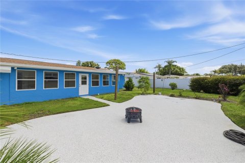 Villa ou maison à vendre à Venice, Floride: 2 chambres, 131.83 m2 № 2298379 - photo 30