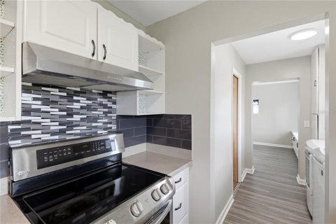 Villa ou maison à vendre à Venice, Floride: 2 chambres, 131.83 m2 № 2298379 - photo 13
