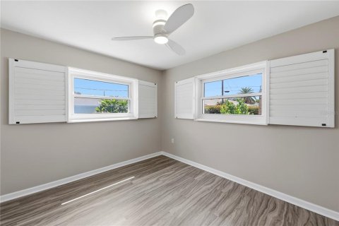 Villa ou maison à vendre à Venice, Floride: 2 chambres, 131.83 m2 № 2298379 - photo 9