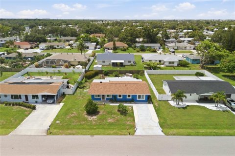 Villa ou maison à vendre à Venice, Floride: 2 chambres, 131.83 m2 № 2298379 - photo 2