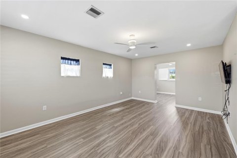 Villa ou maison à vendre à Venice, Floride: 2 chambres, 131.83 m2 № 2298379 - photo 8