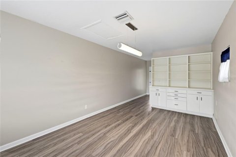 Villa ou maison à vendre à Venice, Floride: 2 chambres, 131.83 m2 № 2298379 - photo 16