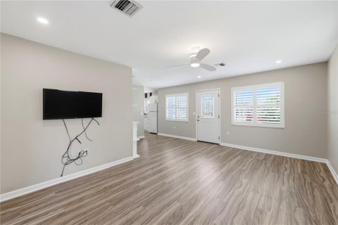 Villa ou maison à vendre à Venice, Floride: 2 chambres, 131.83 m2 № 2298379 - photo 5