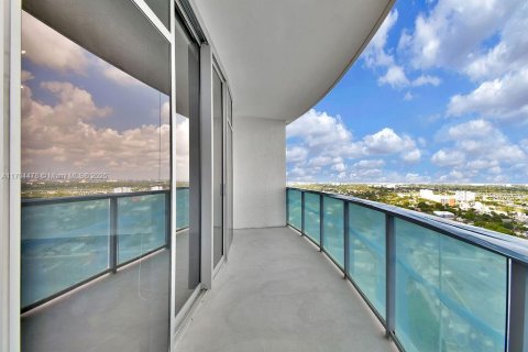 Copropriété à vendre à Miami, Floride: 2 chambres, 109.72 m2 № 1950015 - photo 18