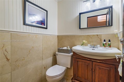 Купить таунхаус в Дирфилд-Бич, Флорида 3 спальни, 135.82м2, № 2048592 - фото 16