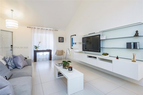 Купить таунхаус в Дирфилд-Бич, Флорида 3 спальни, 135.82м2, № 2048592 - фото 4