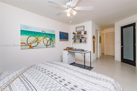 Купить таунхаус в Дирфилд-Бич, Флорида 3 спальни, 135.82м2, № 2048592 - фото 13