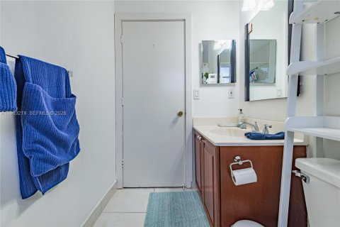 Купить таунхаус в Дирфилд-Бич, Флорида 3 спальни, 135.82м2, № 2048592 - фото 23